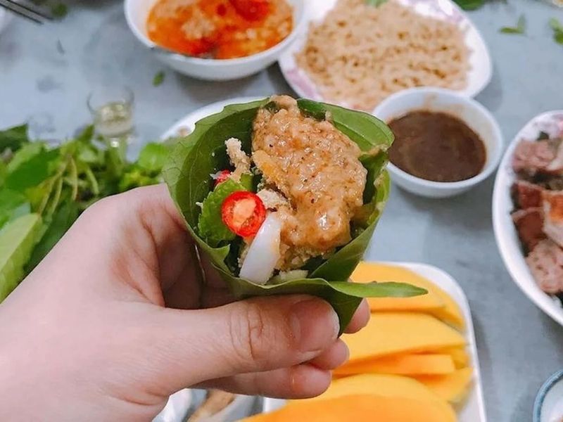 Gỏi Nhệch Thanh Hóa: Đặc Sản Chuẩn Vị & 5 Quán Ngon Nhất 1 Gỏi nhệch Thanh Hóa có gì đặc biệt mà níu chân thực khách?
