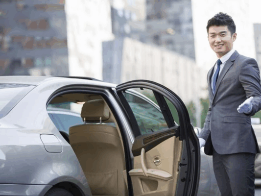 Những cam kết về dịch vụ thuê xe kèm lái đi công tác của Xe Tiết Kiệm