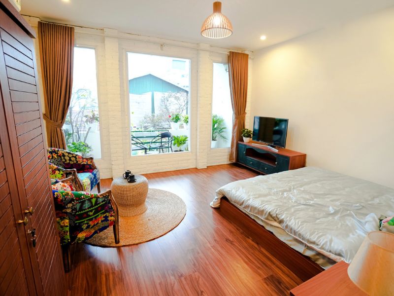 Kinh Nghiệm Thuê Homestay Hà Nội Từ A-Z: Bí Quyết Đặt Phòng Đẹp, Giá Tốt 3 Đánh giá chất lượng homestay qua hình ảnh, video thực tế và đánh giá từ khách cũ
