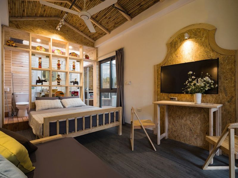 Kinh Nghiệm Thuê Homestay Hà Nội Từ A-Z: Bí Quyết Đặt Phòng Đẹp, Giá Tốt 4 Kiểm tra chính sách nhận/trả phòng (Check-in/Check-out) và phí phụ thu