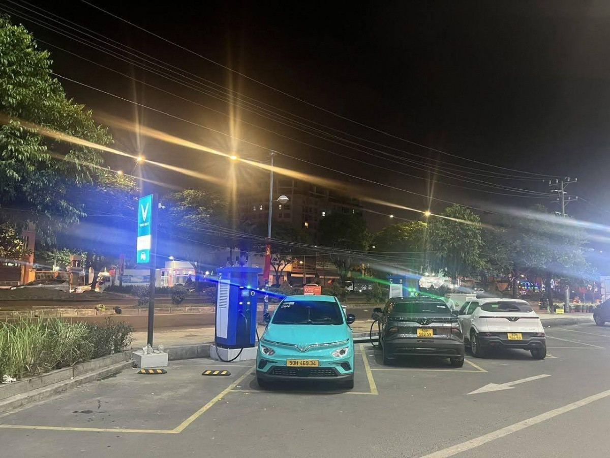 dautu.kinhtechungkhoan.vn stores news dataimages 2025 022025 09 16 tram sac vf 120250209163923