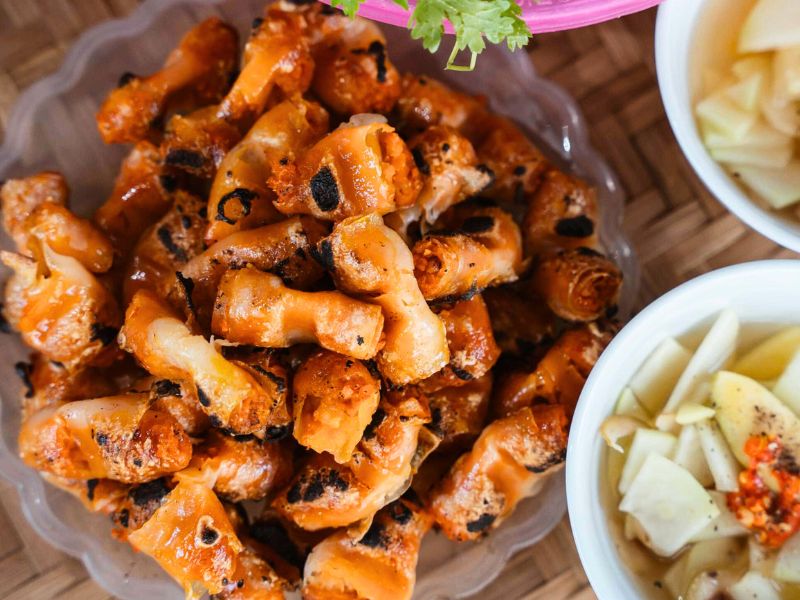 Top 15+ Quán Ăn Ngon Ở Thanh Hóa Nổi Tiếng "Nhất Định Phải Thử" 2 Quán Chả Tôm Thảo Mười